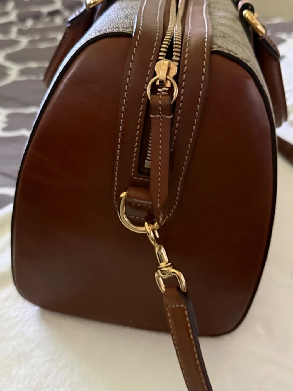 Gucci (Large) - Picture 7 of 13